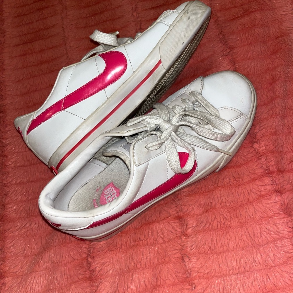 Nike Women's White and Pink Sneakers